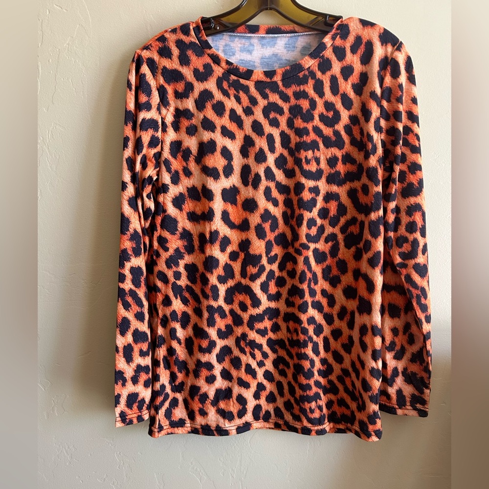 NWOT Leopard Print Long Sleeve Top